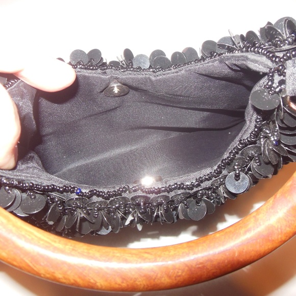 Cute little black sequined and beaded purse - Picture 2 of 2
